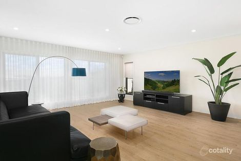 Property photo of 45 Linacre Crescent Carindale QLD 4152
