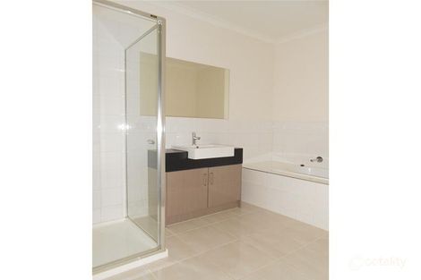 Property photo of 42 Serenity Way South Morang VIC 3752