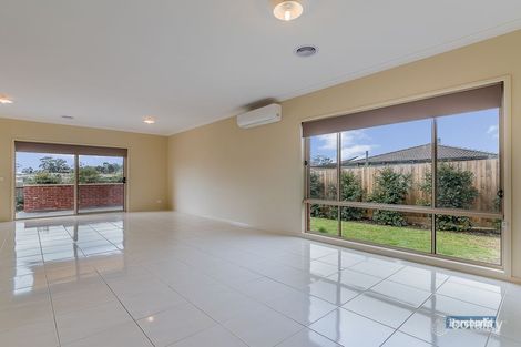 Property photo of 6 Rivendale Crescent Drouin VIC 3818