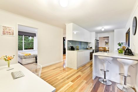 Property photo of 10 Akima Close Greensborough VIC 3088