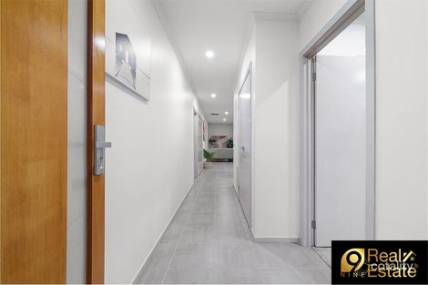 Property photo of 22 Canary Close Truganina VIC 3029