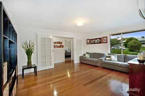 Property photo of 4 Lancaster Road Mooroolbark VIC 3138