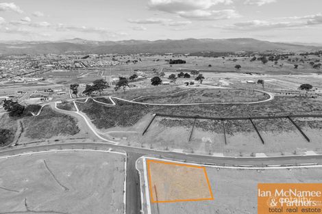 64 Briand Cres, Googong, NSW 2620