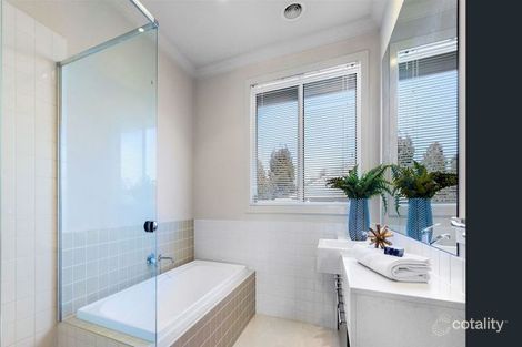 Property photo of 49 Brockhoff Drive Burwood VIC 3125