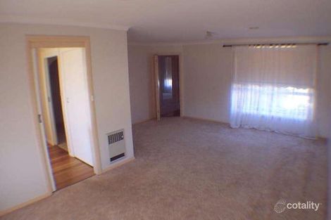 Property photo of 11 Avondale Drive Orange NSW 2800