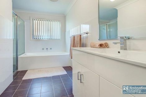 Property photo of 31 Griffiths Street Oak Flats NSW 2529