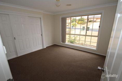 Property photo of 11 Sheldon Crescent Orange NSW 2800
