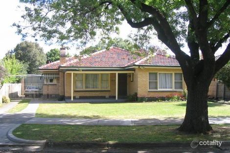 19 Brosnan Cres, Strathmore, VIC 3041