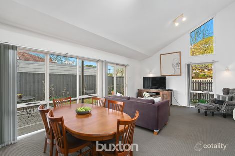 Property photo of 19 Miles Street Bentleigh VIC 3204