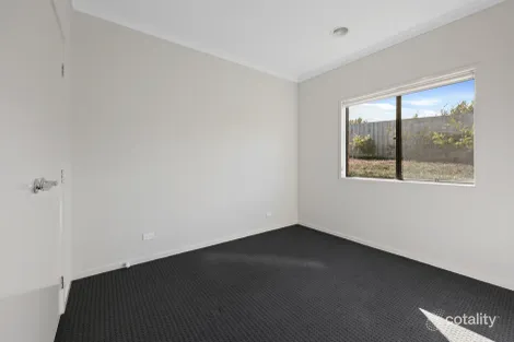 Property photo of 5 Dardinal Lane Warrnambool VIC 3280