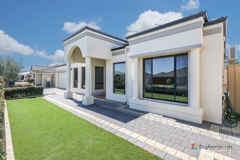 Property photo of 16 Sutton Way Darch WA 6065