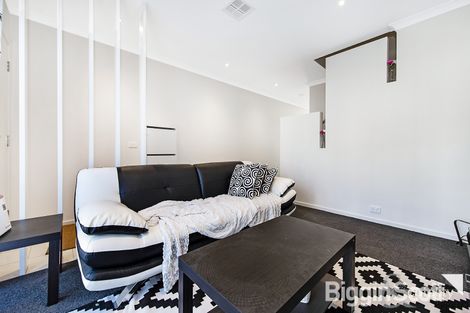 Property photo of 19 Talara Close Springvale VIC 3171