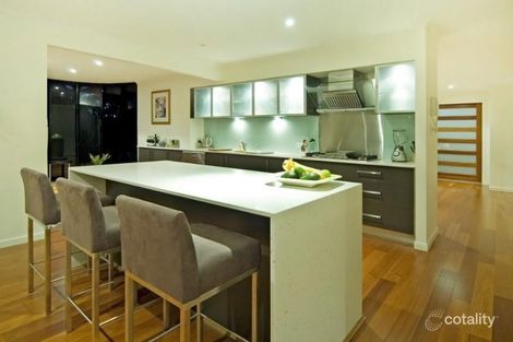 Property photo of 13 Warrego Way Helensvale QLD 4212