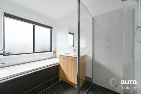 Property photo of 61 Meredith Crescent Baringa QLD 4551