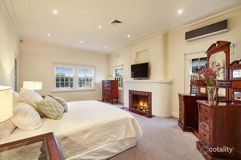 Property photo of 9 Kambea Grove Caulfield North VIC 3161