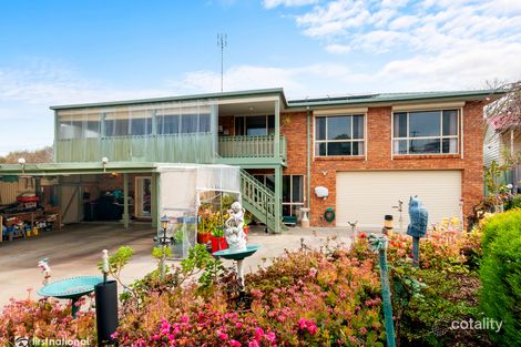 4 Banksia Ct, Lakes Entrance, VIC 3909