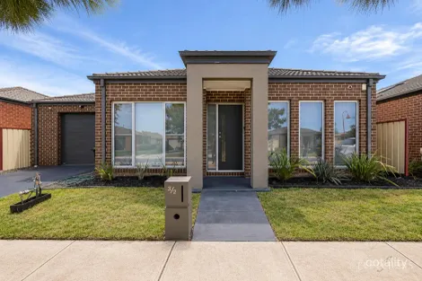 3/2 Fishburn Gr, Harkness, VIC 3337