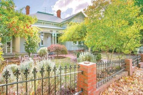 Property photo of 11 Frank Street Ballarat Central VIC 3350