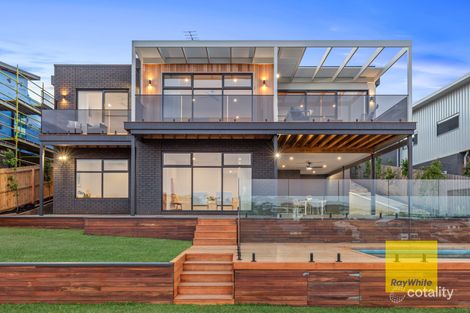 Property photo of 24 Mosman Way Highton VIC 3216