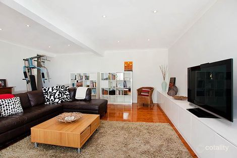 Property photo of 28 Bridgeview Road Yarrawarrah NSW 2233