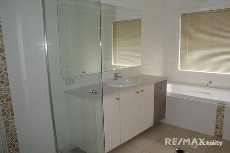Property photo of 14 Harpulia Place Seventeen Mile Rocks QLD 4073