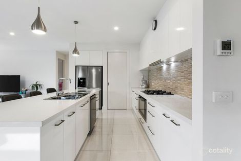 Property photo of 2/32 Ruth Road Mornington VIC 3931