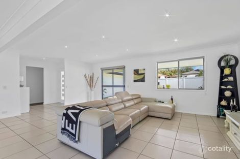 Property photo of 23 Parkes Drive Helensvale QLD 4212