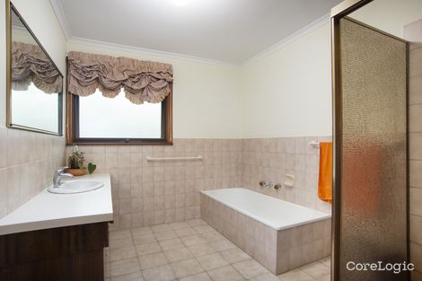 Property photo of 35 Huntingfield Drive Doncaster East VIC 3109