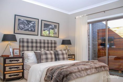Property photo of 6 Belant Way Clyde North VIC 3978