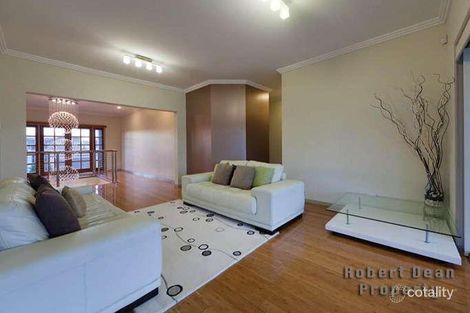 Property photo of 128 Burdekin Drive Sinnamon Park QLD 4073