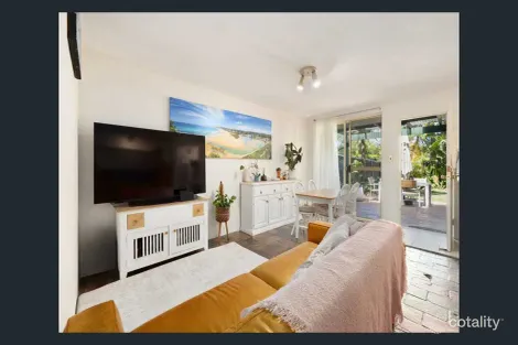 Property photo of 39/28 Macpherson Street Warriewood NSW 2102