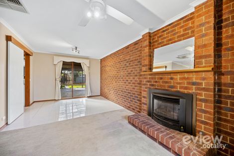 Property photo of 3 Lyrebird Court Werribee VIC 3030