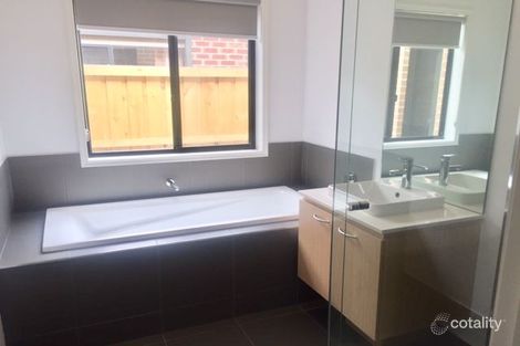 Property photo of 14 Flatbush Avenue Point Cook VIC 3030