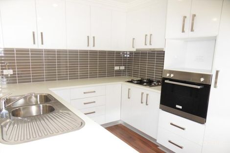 Property photo of 5 Pinnacle Place Estella NSW 2650