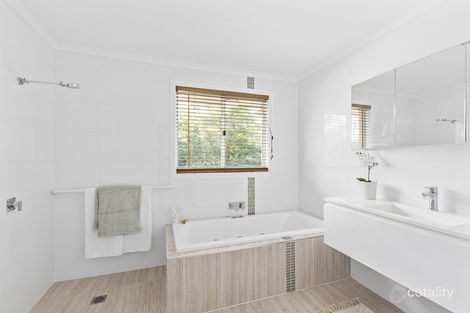 Property photo of 8 Pentlands Drive Winmalee NSW 2777