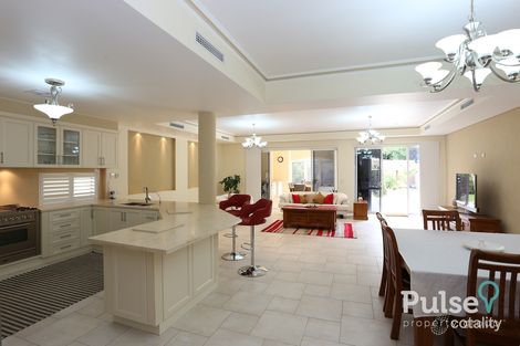 Property photo of 6 Central Road Rossmoyne WA 6148