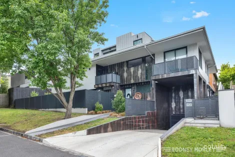 2/2 Wilks St, Caulfield North, VIC 3161