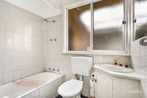 Property photo of 15 Bundarra Crescent Orange NSW 2800