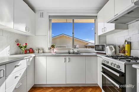 Property photo of 15 Bundarra Crescent Orange NSW 2800