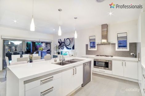 Property photo of 9 The Grange Caroline Springs VIC 3023