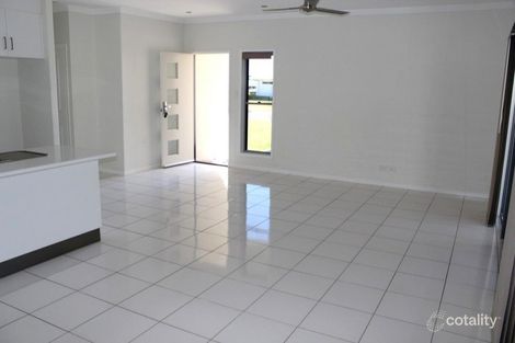 Property photo of 2/4 Yering Street Emerald QLD 4720