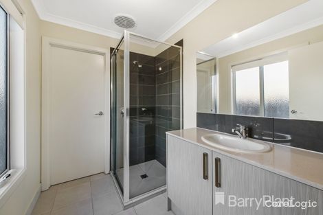 Property photo of 4 Tamlyn Avenue Tarneit VIC 3029