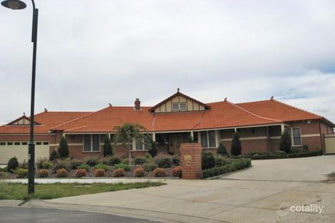 10 Bruce Way, Taylors Lakes, VIC 3038