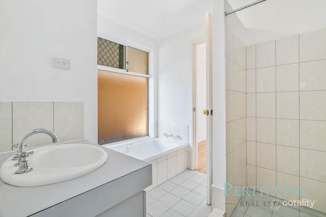 Property photo of 2/4 Leslie Street Cannington WA 6107