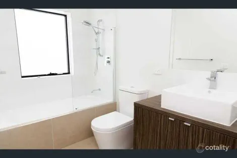 Property photo of 105 Lilliana Boulevard Carrum Downs VIC 3201