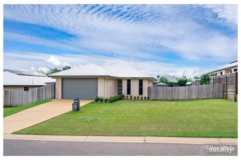 Property photo of 10 New Haven Way Parkhurst QLD 4702