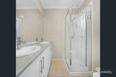 Property photo of 4 Cleopatra Drive Cranbourne VIC 3977