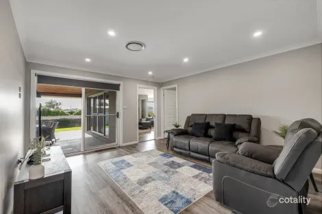 Property photo of 27 Alder Avenue Parkes NSW 2870