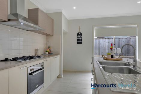 Property photo of 28 Paramount Rise Wollert VIC 3750