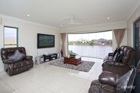 Property photo of 19 Windchimes Way Helensvale QLD 4212